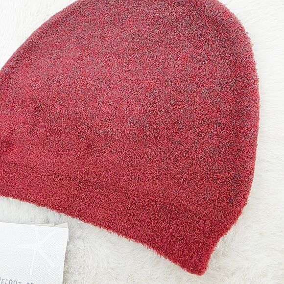 Barefoot‎ Dreams Cozychic Lite Confetti Beanie in Crimson - Rosewood NWT! Barefoot Dreams Cozychic Lite Confetti Beanie in Crimson  main image 3